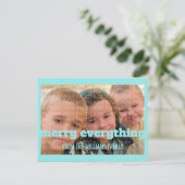 Aqua Typografie Merry Everything Photo Briefkaart (Staand voorkant)