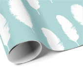 Aqua White Feathers Baby shower Cadeaupapier (Rol Hoek)
