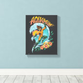 Aquaman en Trident Rising Surf Graphic Canvas Afdruk (Insitu (Houten vloer))