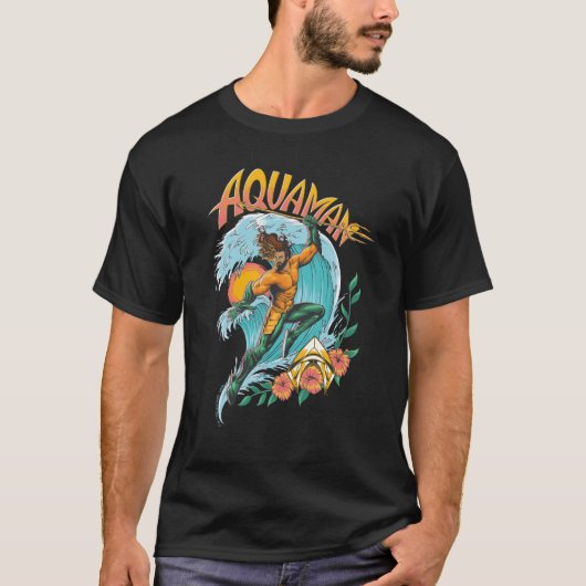 Aquaman en Trident Rising Surf Graphic T-shirt (Voorkant)