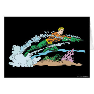 Aquaman leaps over koraal