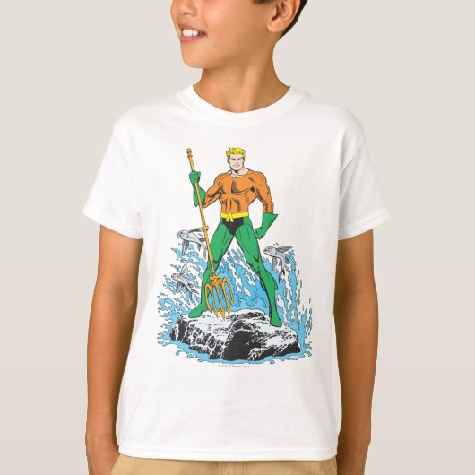 Aquaman Stands met Pitchfork T-shirt (Voorkant)