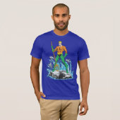 Aquaman Stands met Pitchfork T-shirt (Voorkant volledig)