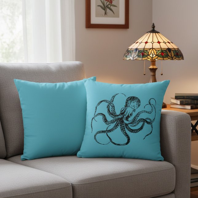 Aquamarijn blauwe octopus dek kussen (Octopus throw pillow. Add a splash of color and nautical feel to your home.)