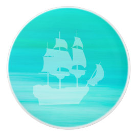 Aquamarine turquoise zee water met zeilschip keramische knop