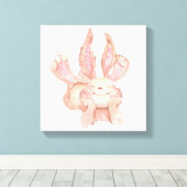 Aquarel Geschilderde Lachende Schurftige Konijn Canvas Afdruk (Insitu (Houten vloer))