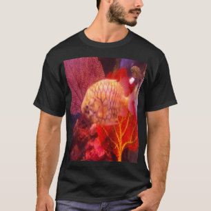 aquariumkaapje van rode vis onder het zee t-shirt