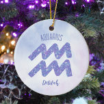 Aquarius Astrology Sign Speciaal Paars Keramisch Ornament<br><div class="desc">Deze ,  gepersonaliseerde paarse en lavender Aquarius-kerstversiering kenmerkt uw astrologische teken van de Zodiac in een mooie glans zoals de constellaties. Pas dit schattige geschenk met jouw naam in prachtig krullend manuscript voor iemand met een late verjaardag van Januari of vroege Februari aan.</div>