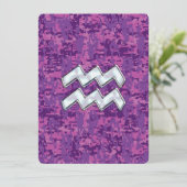 Aquarius Zodiac Sign on fuchsia digital camo (Staand voorkant)