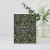 Aquarius Zodiac Sign on Woodland Digital Camo Briefkaart (Staand voorkant)
