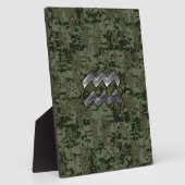 Aquarius Zodiac Sign on Woodland Digital Camo Fotoplaat (Zijkant)