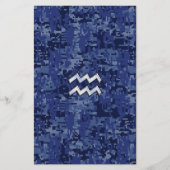 Aquarius Zodiac Symbool op blauw digitaal camodeco Briefpapier (Voorkant)