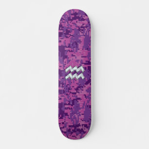 Aquarius Zodiac-symbool op roze digitale camouflag Skateboard