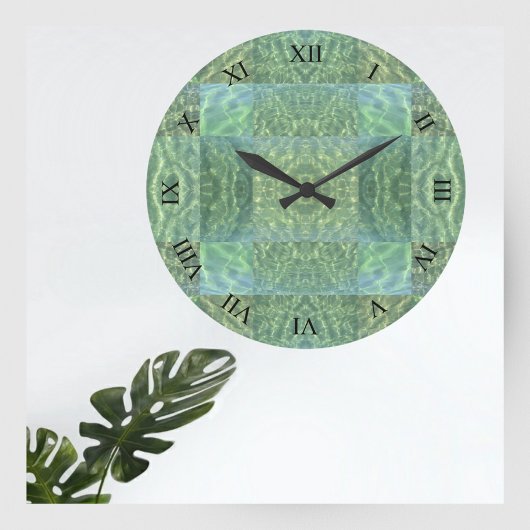 Aquatic Ocean Green en Seafoam Patchwork Wall Grote Klok