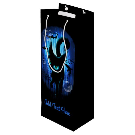 Aquaticat - Surreal Cat in Deep Ocean Fantasy Wijn Cadeautas (Achterkant Gekanteld)