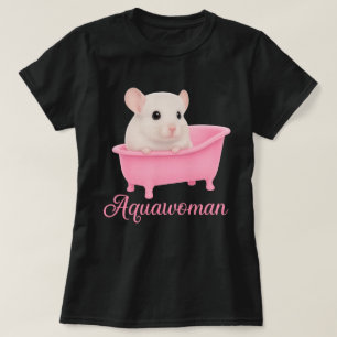 Aquavrouw Gerbil in een Roze Badkuip   Kawaii Knaa T-shirt