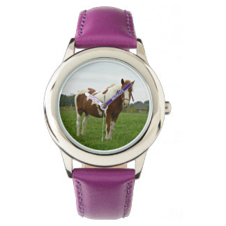 Aquebogue geschilderd paard horloge