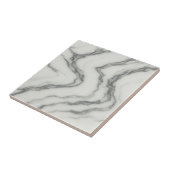 Arabescato Flow – Elegant wervelend wit marmer Tegeltje (Zijkant)