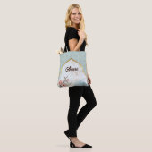 Arabesque Bruidstas – Lichtblauwe Boog Tote Bag (Op model)