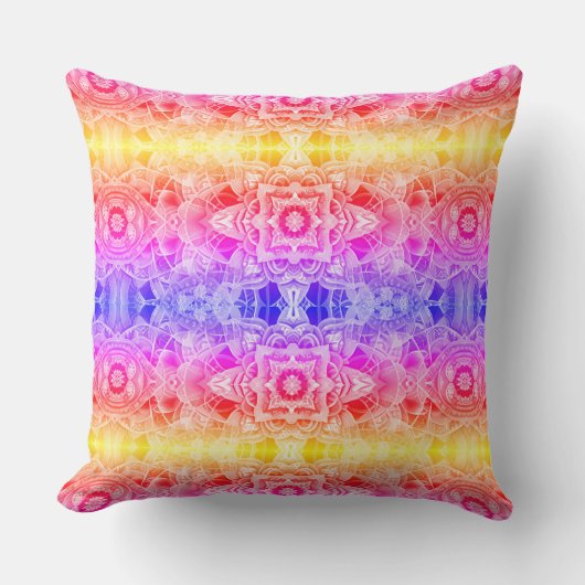 Arabesque Mandala in Paars Geel en Roze Kussen (Voorkant)