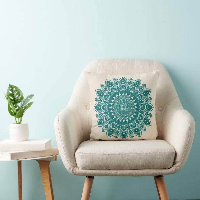 Arabesque Mandala Kussen – Blauwgroen geometrisch  (Stoel)