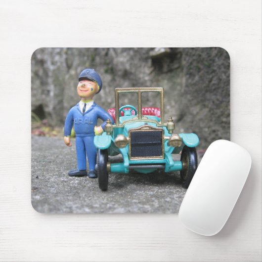  ARAL-gasstation, bediende en modelauto Muismat (Met muis)