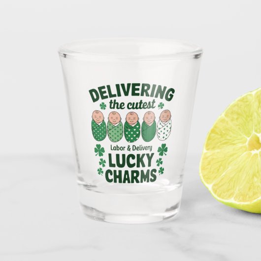 Arbeid & Levering Lucky Charm Nurse Shamrock Shot Glas (Voorkant)