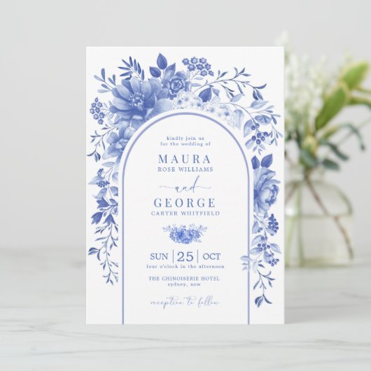 Arch Blue White Chinoiserie Flowers Wedding Kaart (Staand voorkant)