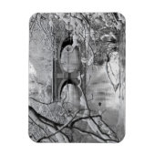 Arch Bridge over Frozen River in Winter Magneet (Verticaal)