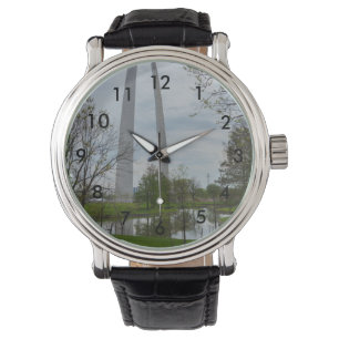 Arch from the Park Horloge