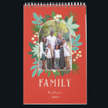Arch Lijst Floral Merry Christmas Foto Kalender<br><div class="desc">Deze prachtige boog lijst foto kerstkalender heeft handgetekende bloemenelementen in verschillende tinten groen, munt, blauwgroen, gebroken wit. Inbegrepen zijn dennen, bloemen, takjes, bladeren, bessen samen met de moderne hand geletterd in gebroken wit, lezen, "Vrolijk kerstfeest." De achtergrond kleur is een kerst traditioneel, klassiek rood. De achterkant van de kaart heeft...</div>
