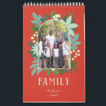 Arch Lijst Floral Merry Christmas Foto Kalender<br><div class="desc">Deze prachtige boog lijst foto kerstkalender heeft handgetekende bloemenelementen in verschillende tinten groen, munt, blauwgroen, gebroken wit. Inbegrepen zijn dennen, bloemen, takjes, bladeren, bessen samen met de moderne hand geletterd in gebroken wit, lezen, "Vrolijk kerstfeest." De achtergrond kleur is een kerst traditioneel, klassiek rood. De achterkant van de kaart heeft...</div>