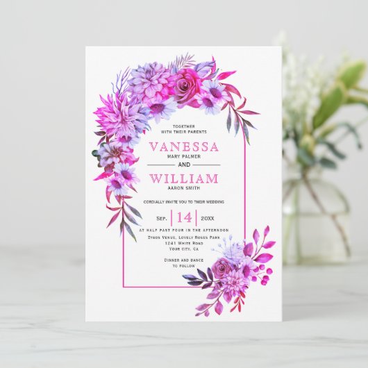 Arch met magenta roze bloemen florale bruiloft kaart (Staand voorkant)