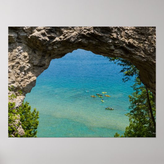 Arch Rock Canoeing Poster (Voorkant)