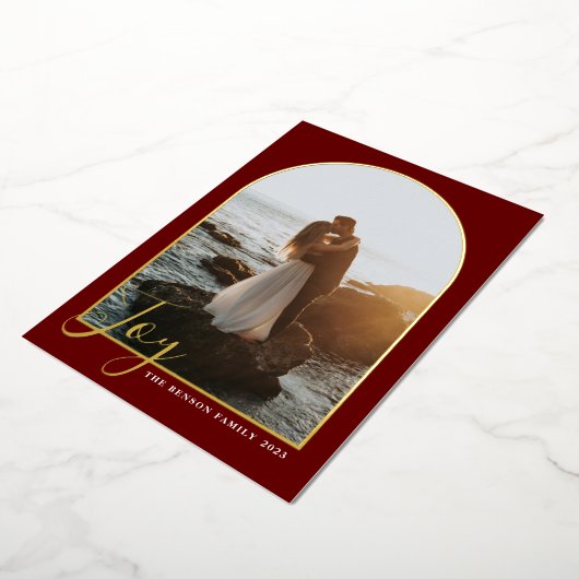 Arch Script Joy Red Verticaal Echt Folie Feestdagenkaart (Gedraaid)