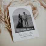 Arched Bewaar het datumhart Kaart<br><div class="desc">Een eenvoudig Save The Date-ontwerp met uw eigen foto in boogvorm,  met 'save the date' over de bovenkant,  samen met een klein hartje ernaast. U kunt alle tekst in dit ontwerp aanpassen en ook de kleur van de tekst plus het kleine hart.</div>