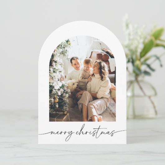 Arched Modern Script Foto Familie Kerstmis Kaart (Staand voorkant)
