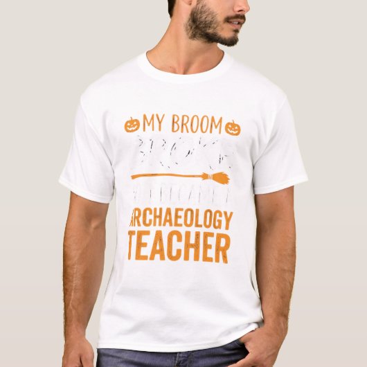 Archeologie Docent Halloween Bezem Gebroken T-shirt (Voorkant)