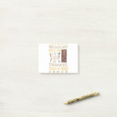 Archeology is een hoop trowel en fout post-it® notes (Op bureau)