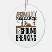 Archeology Research is baanbrekend Keramisch Ornament (Links)