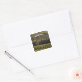 Archery Summit bruine gebouw staat bovenop heuvel Vierkante Sticker (Envelop)
