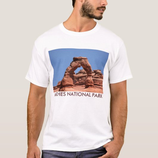 ARCHES NATIONAL PARK T-SHIRT (Voorkant)