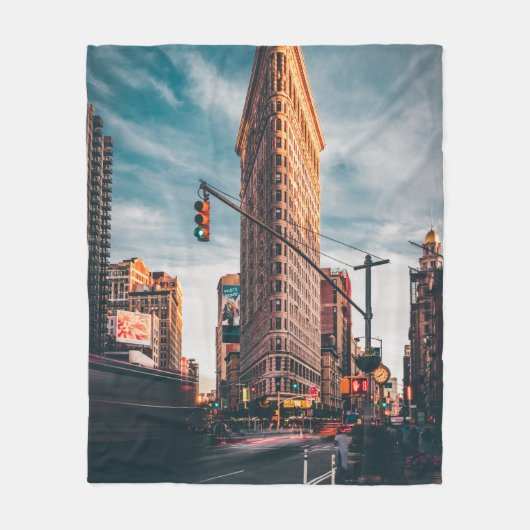 ARCHITECTURAL PHOTOGRAPHY OF BROWN BUILDING FLEECE DEKEN (Voorkant)