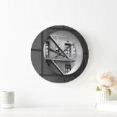 Architectuurcirkel en lijnen zwart-wit foto grote klok (Huis)