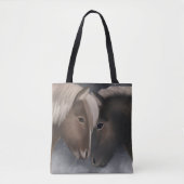 Arctic Affection: IJslandse paarden in Snowy Embra Tote Bag (Voorkant)