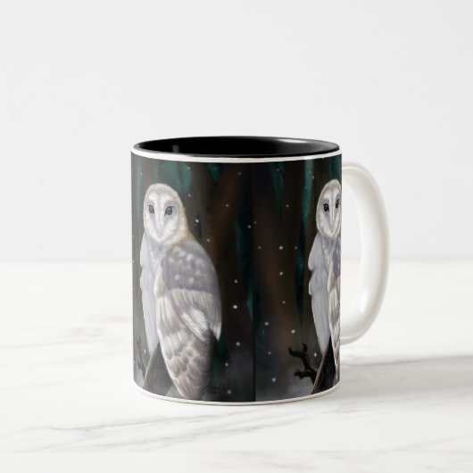 Arctic Elegance: Sneeuwuil in de winter Bossen Tweekleurige Koffiemok (Voorkant rechts)