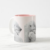 Arctic Love: Polar Beer familie in roze tinten Tweekleurige Koffiemok (Voorkant links)