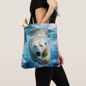 Arctic Mirage: de zwemmende monarch Tote Bag (Dichtbij)