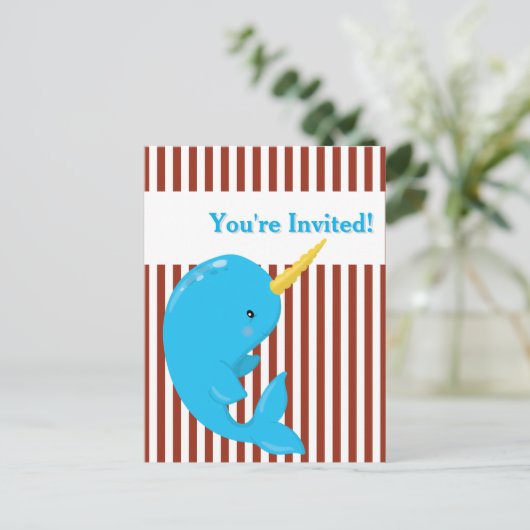 Arctic Narwhal met rood-witte streep Uitnodiging Briefkaart (Staand voorkant)