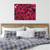 Arctic Paars Saxifrage Flower Photo Ontworpen Canvas Afdruk (Insitu (Slaapkamer))